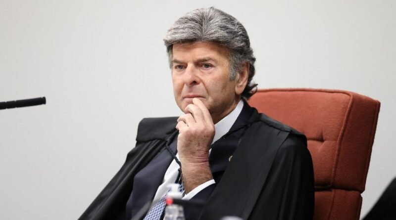 Fux altera voto e decide absolver réus do 8 de Janeiro que havia condenado