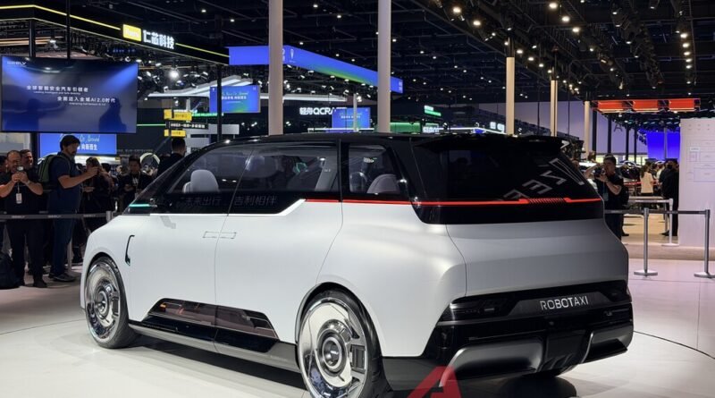 Geely lança táxi autônomo que opera sem motoristas de aplicativo nas ruas