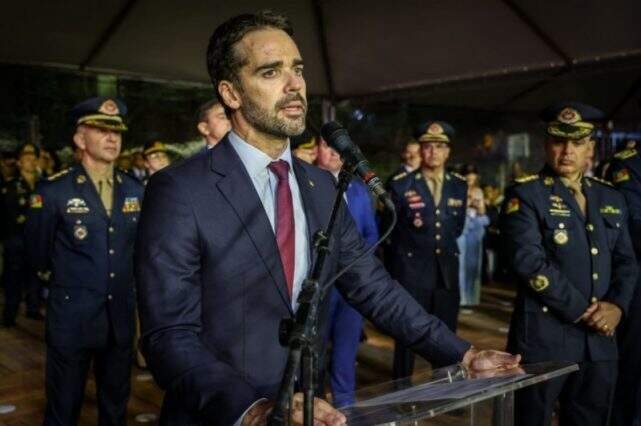 Governador Eduardo Leite enaltece fortalecimento do Estado durante formatura de novos capitães do Corpo de Bombeiros Militar