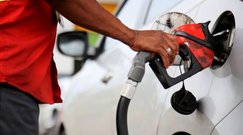 Governo analisa aumento da mistura de etanol na gasolina em maio