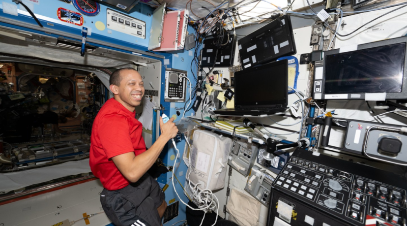 HP lança novo computador da NASA para uso na Estação Espacial Internacional