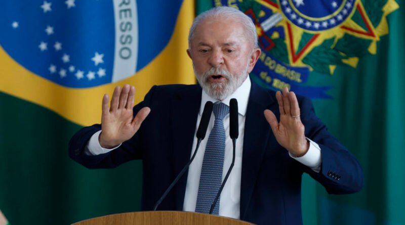 Lula afirma que Brasil não necessita de escolas cívico-militares