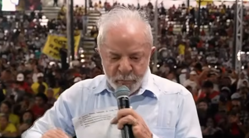 Lula condena violência doméstica e classifica situação de "pouca vergonha"