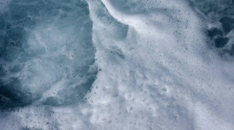 Menino em estado grave após acidente em banheira de hidromassagem