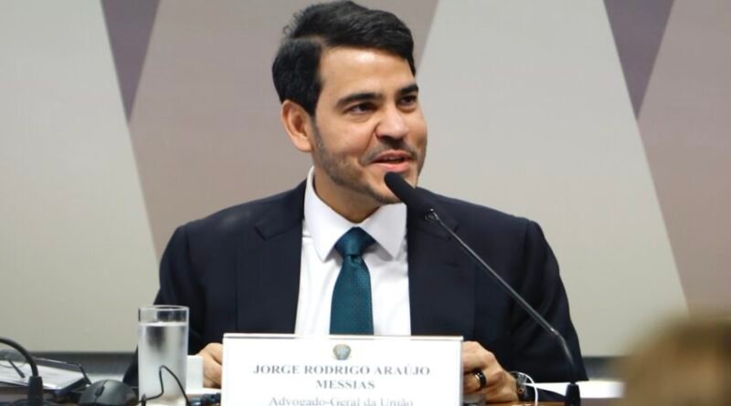 Messias expressa gratidão a Mendonça pelo apoio após derrota no Senado