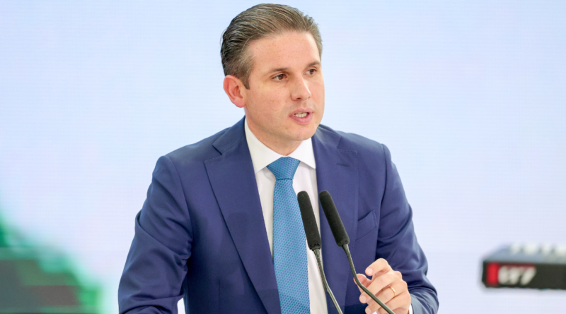 Motta irá instalar comissão especial para discutir escala 6×1 nesta semana