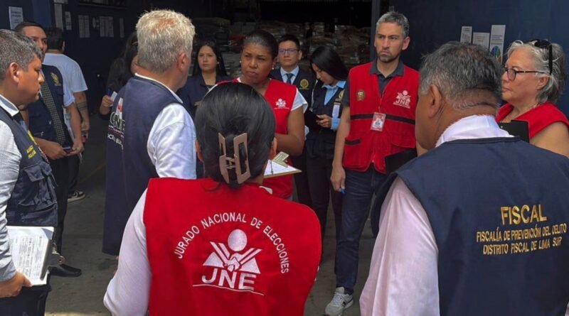 MP do Peru realiza intervenção em depósito de atas da eleição presidencial