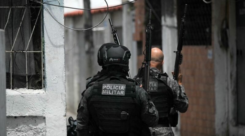 MP-RJ acusa policiais de crimes em operação nas favelas do Rio