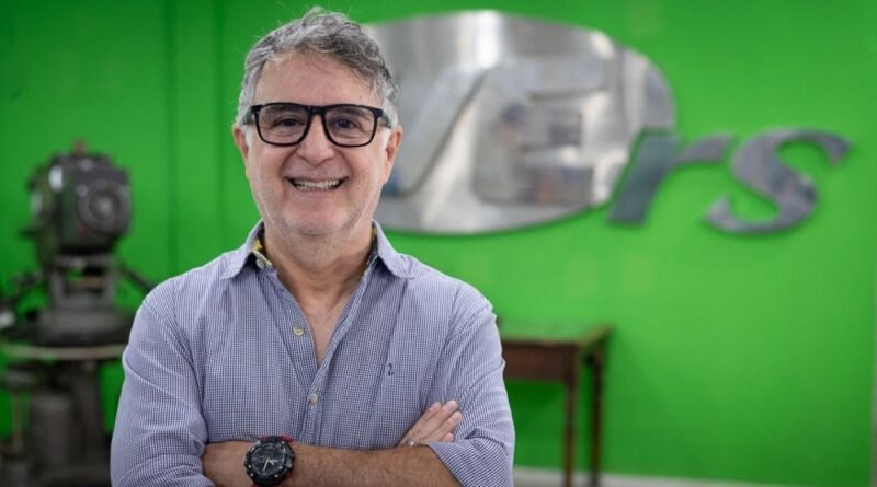 Newton Silva destaca a dinâmica do movimento em nova produção