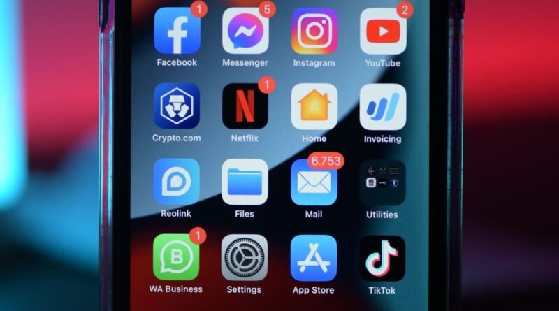 Notificações induzem uso inconsciente do celular e revelam gatilho psicológico