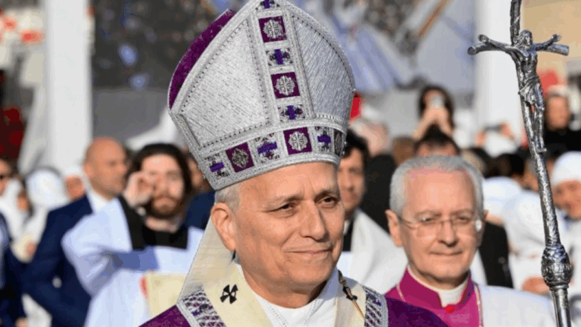 Papa descarta possibilidade de debate com Trump