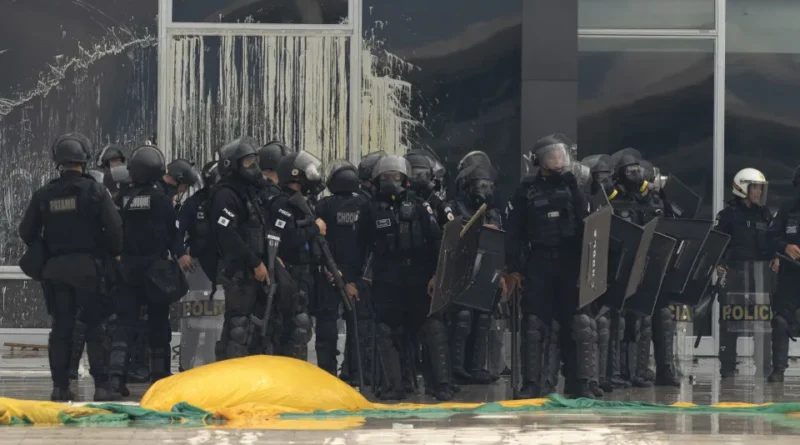 PM de Brasília afasta cinco coronéis condenados pelo STF por omissão durante os eventos de 8 de janeiro