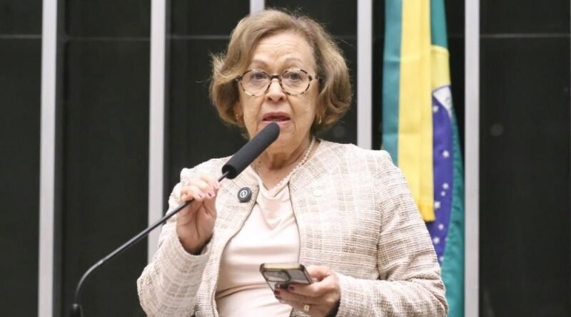 Projeto estabelece filiação partidária mínima de um ano para candidaturas