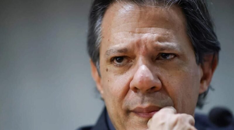 PT e PSDB negociam aliança para apoiar Haddad na corrida eleitoral em São Paulo