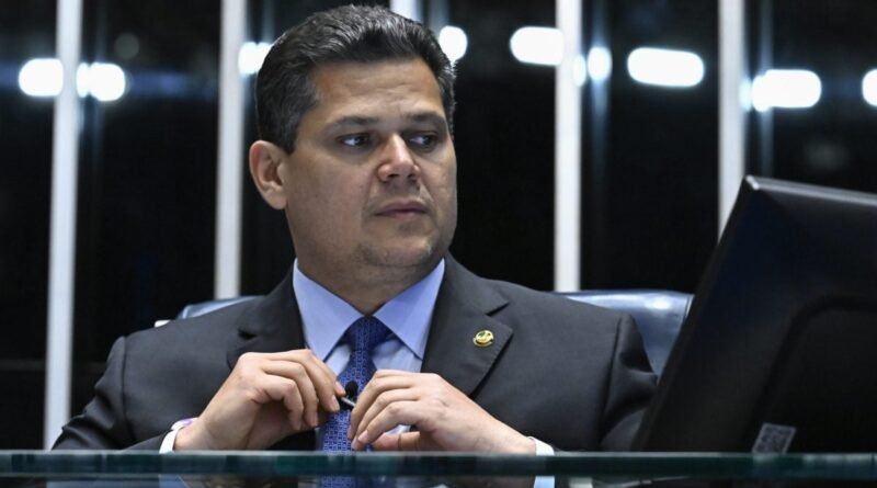 Sabatina de Messias e análise do veto de Lula ao PL da Dosimetria marcam a semana