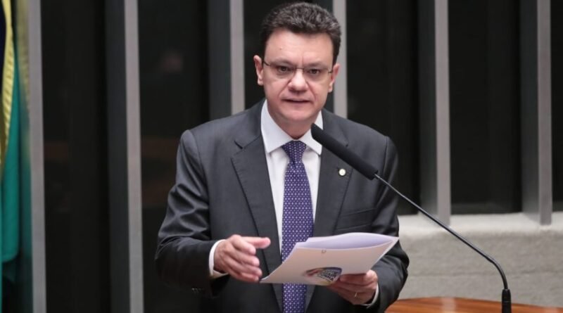 Senado valida nomeação de Odair Cunha para o TCU