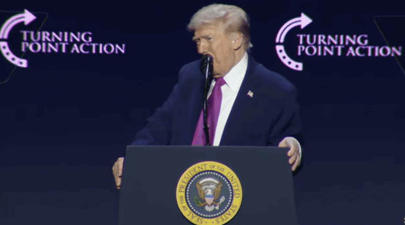 Trump afirma que África do Sul pratica genocídio contra brancos