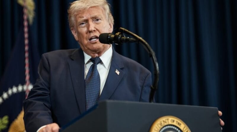 Trump anuncia que Estados Unidos irão bloquear o estreito de Ormuz