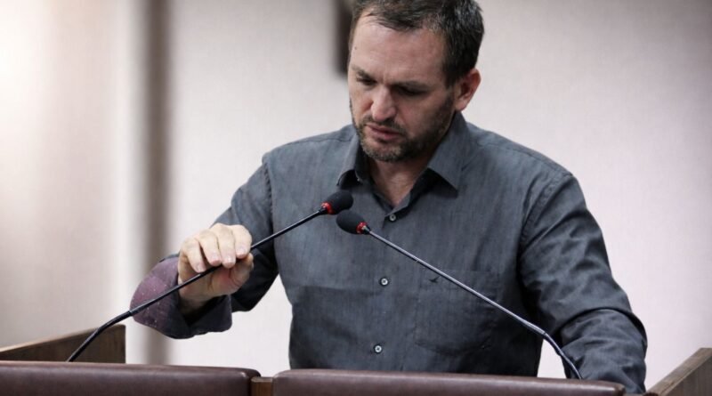 Vereador aponta ilegalidade na nomeação do novo titular da Coordenadoria Estadual de Obras em Bento Gonçalves