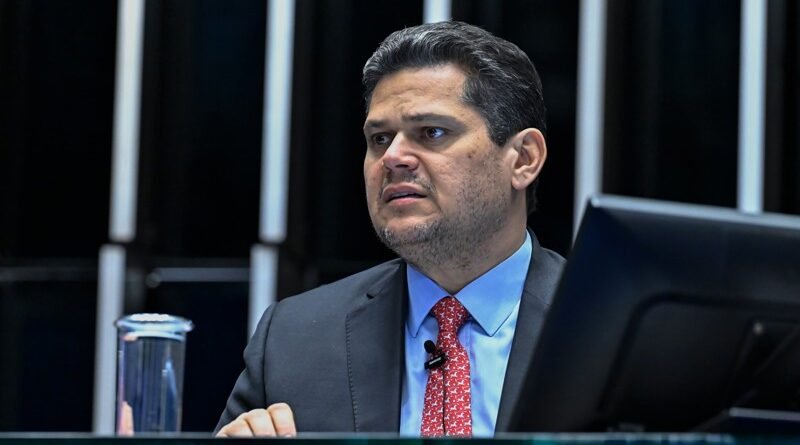 Alcolumbre promulga PL da Dosimetria e avança para a transformação em lei