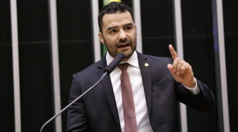 Arthur do Val é condenado em ação por danos morais contra vereadora