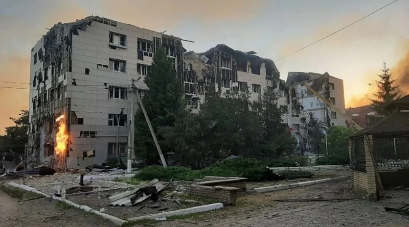 Ataque em escola de Luhansk resulta em 6 mortos e 15 desaparecidos