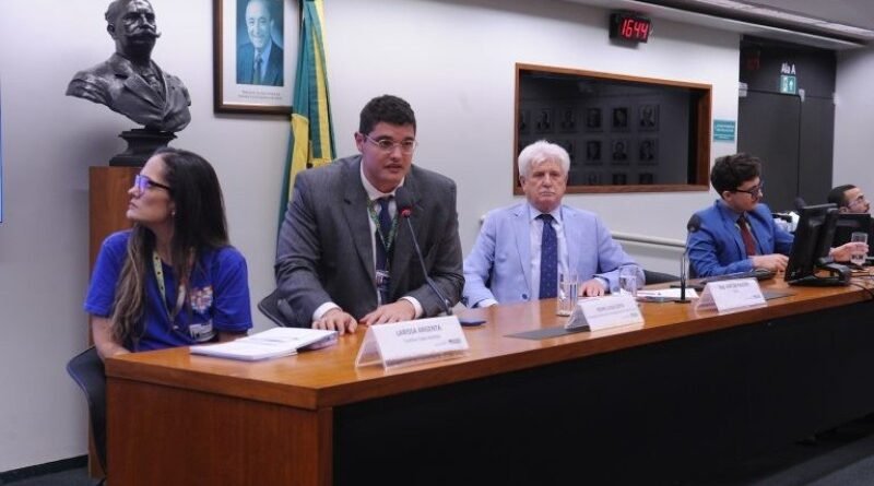 Audiência pública na Câmara aborda a patologização do autismo no Brasil