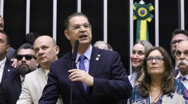 Bancada do PL manifesta apoio a Flávio após vazamento de áudio sobre Vorcaro