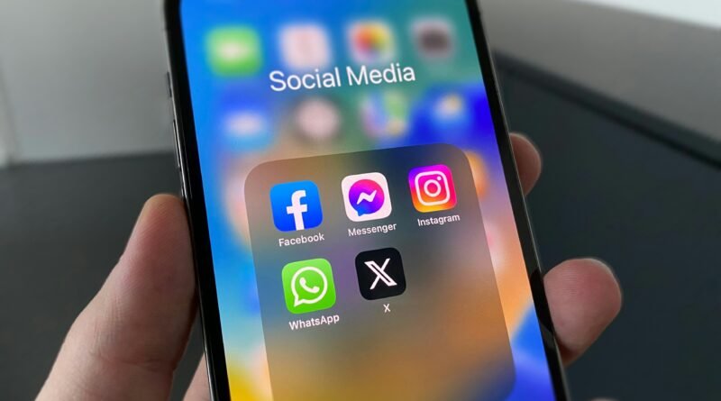 Big Techs utilizam truques para manipular usuários e influenciar escolhas através de 'dark patterns'