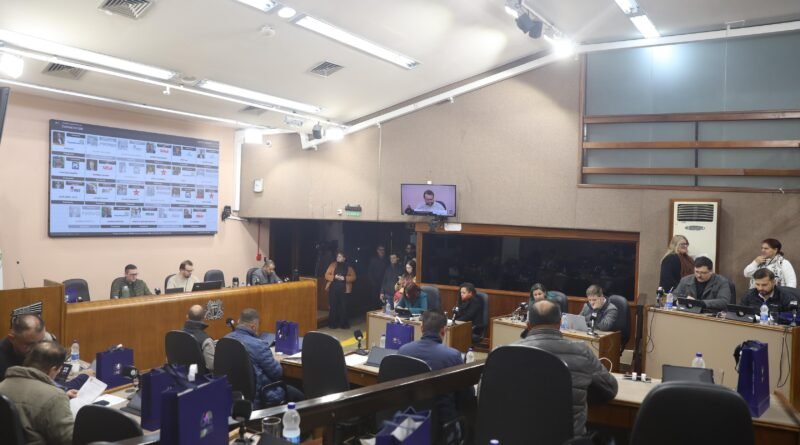 Câmara aprova mudança na Lei de Diretrizes Orçamentárias para viabilizar REFIS 2026 em Caxias do Sul
