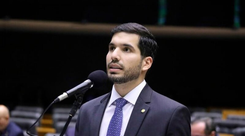 Câmara avalia proposta de desconto de 60% em multas para motoristas de aplicativo