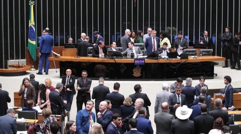 Câmara discute IA, fertilizantes e transporte na pauta da semana