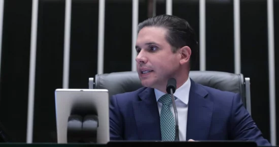 Câmara dos Deputados busca acelerar regulamentação da inteligência artificial