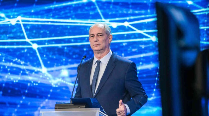 Ciro Gomes afasta possibilidade de candidatura à Presidência e anunciará pré-candidatura ao governo do Ceará no sábado