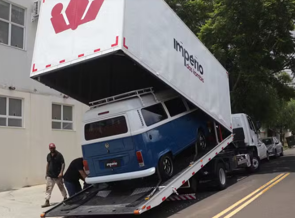 Coleção de veículos de Neymar supera R$360 milhões com carros, jatos e aviões