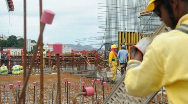 Construção civil registra avanço em abril, segundo CNI
