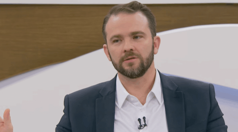 Dario Durigan aponta fatores externos como causa dos juros elevados