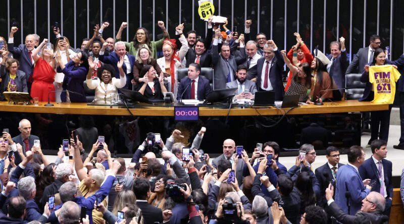 Deputados ruralistas lideram ausência em votação da PEC que propõe fim da escala 6×1 e redução da jornada de trabalho