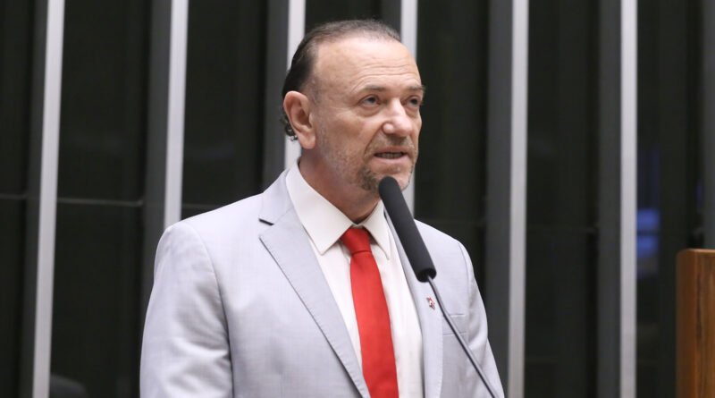 Edinho afirma que recusa de Pacheco gerou 'problema' para o PT e anuncia viagem a MG para dialogar com Kalil