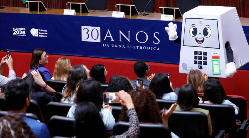 Eleitorado jovem no Brasil em 2026 expressa insatisfação com a vida e o governo, distante de rótulos políticos