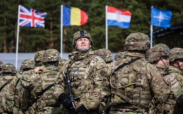 EUA Mobilizam 5 Mil Soldados para a Polônia em Resposta a Alerta da Premiê sobre a Rússia