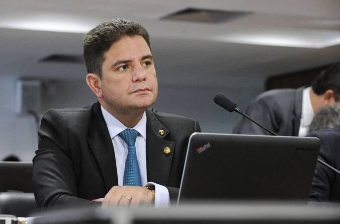 Ex-governador do Acre é condenado a 25 anos de prisão por lavagem de dinheiro e corrupção
