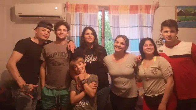 Filho Enfrenta 12 Anos de Prisão Após Matar Pai Abusivo e Família Luta por Sua Liberdade