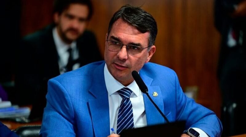 Flávio afirma que não há preocupações além da perseguição
