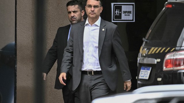 Flávio Bolsonaro é o mais rejeitado em pesquisa do BTG/Nexus, com 50%, seguido por Lula com 47%