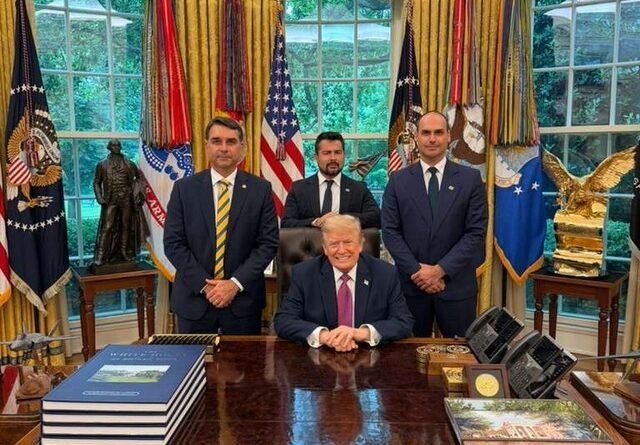 Flávio Bolsonaro solicita a Trump a classificação do PCC e CV como organizações terroristas