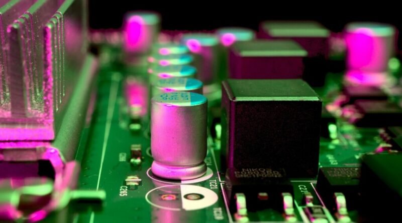 Guerra no Irã afeta fornecimento de placas de circuito impresso para tecnologia de consumo