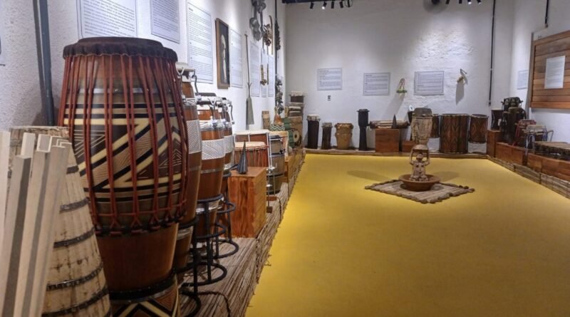 Instituto do Tambor em São Paulo inaugura novo acervo de instrumentos de percussão