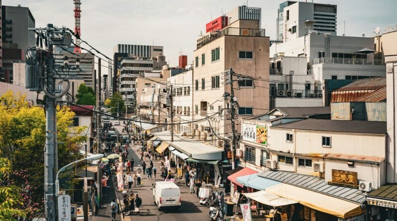 Japoneses enfrentam condições de vida mais precárias em comparação com três décadas atrás, evidenciado pelo tamanho reduzido de seus apartamentos