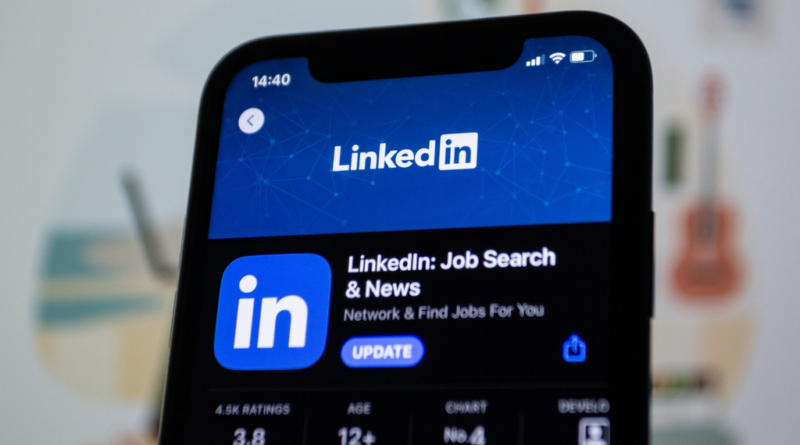 LinkedIn anuncia redução no alcance de publicações geradas por inteligência artificial